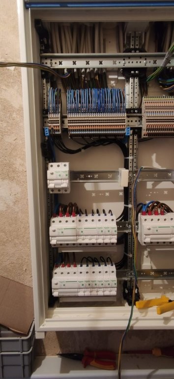 Elektrische Verteilung — Referenzprojekt von Elektro MIKO Taucha